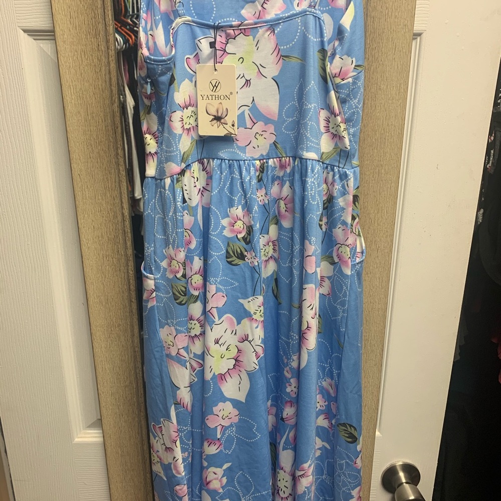 Sundress - Picture 3 of 3